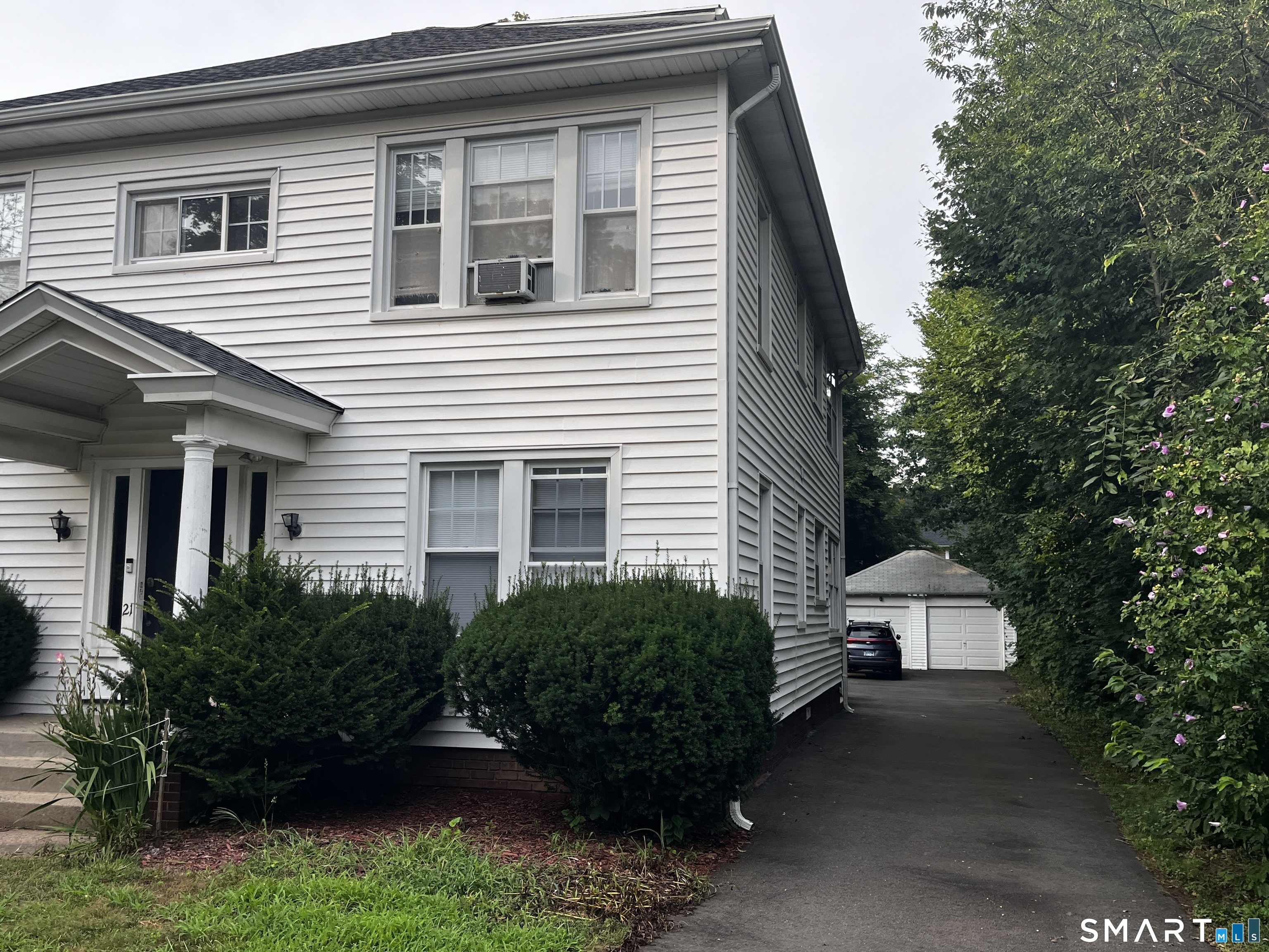 21 Elmwood Road New Haven CT 06515