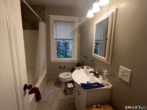 21 Elmwood Road New Haven CT 06515