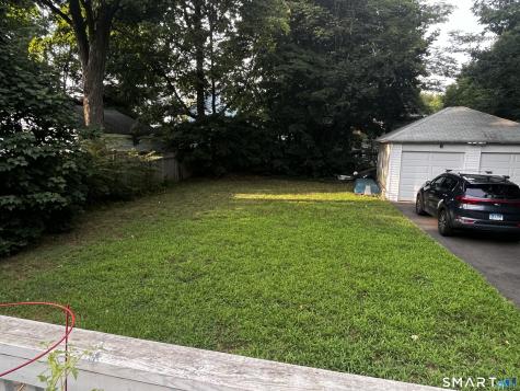 21 Elmwood Road New Haven CT 06515