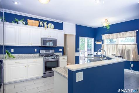 30 Hickory Hill Shelton CT 06484