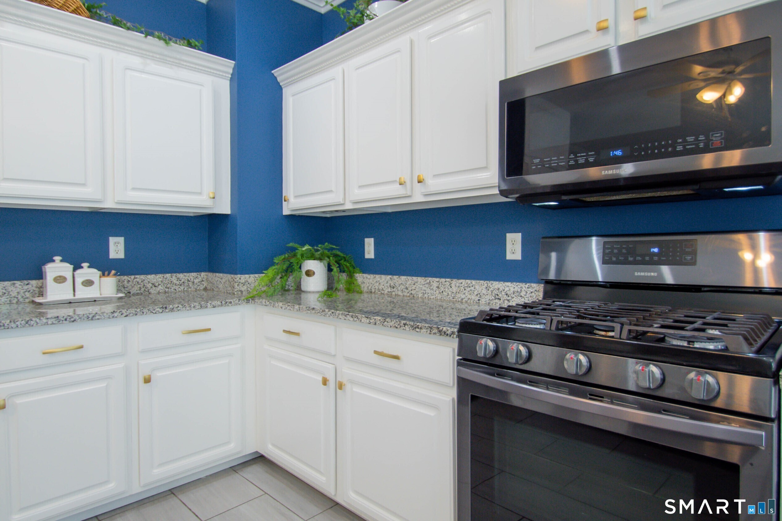 30 Hickory Hill Shelton CT 06484