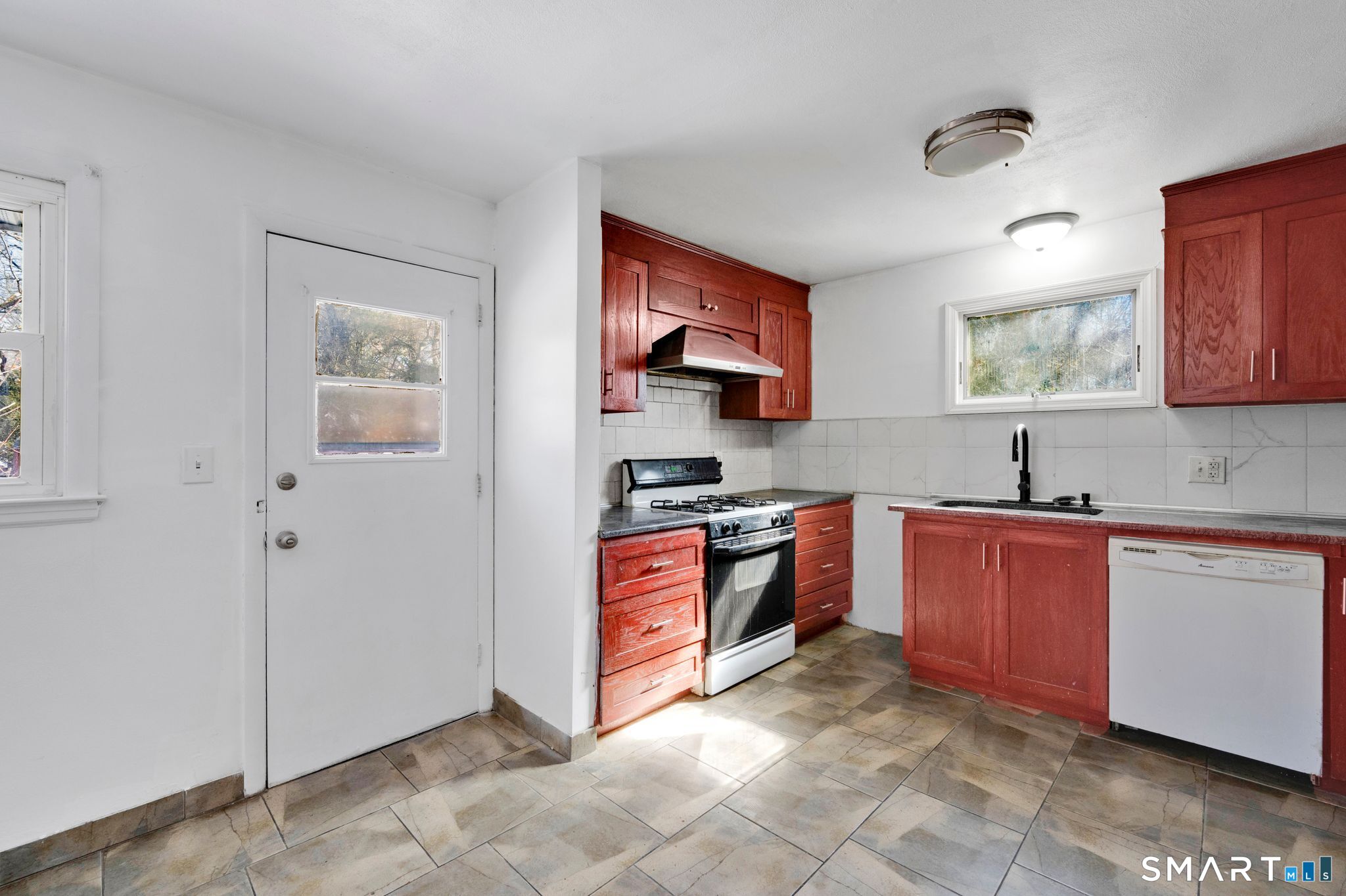 178 Kelly Road South Windsor CT 06074