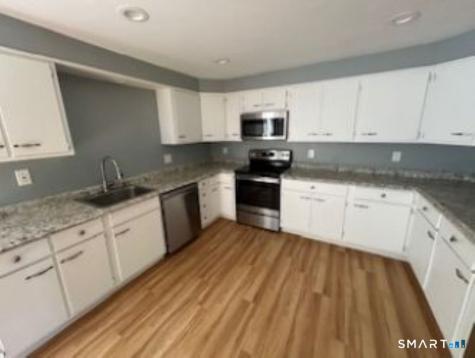 2 Lincoln Ave (Mystic) Stonington CT 06355