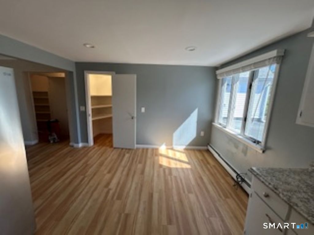 2 Lincoln Ave (Mystic) Stonington CT 06355