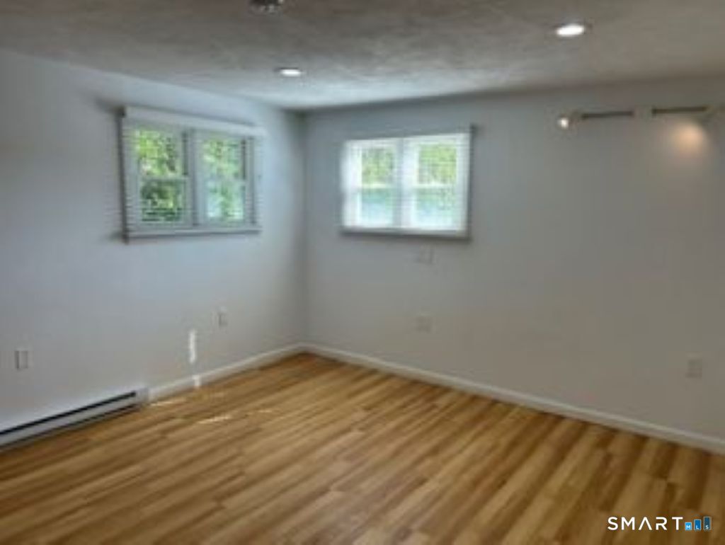 2 Lincoln Ave (Mystic) Stonington CT 06355