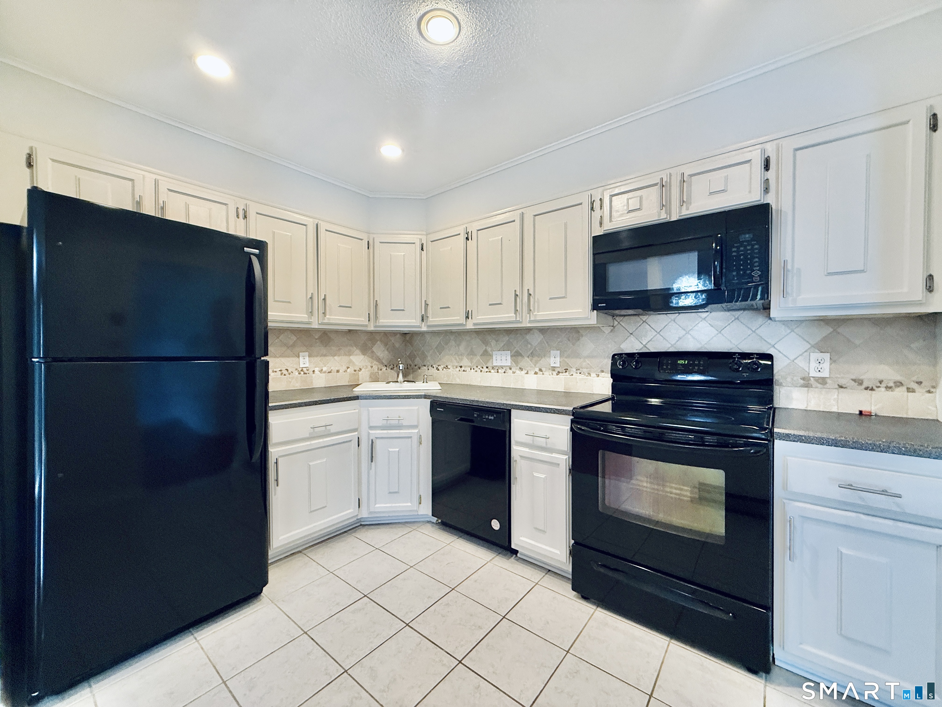 180 Colonial Road Stamford CT 06906