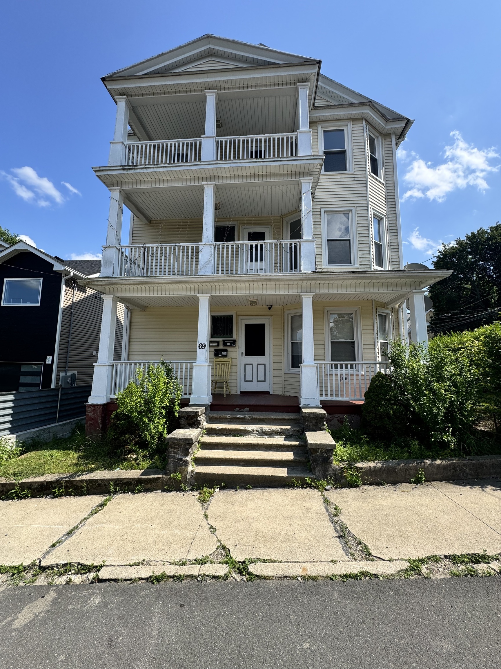 69 Seymour Street Waterbury CT 06708