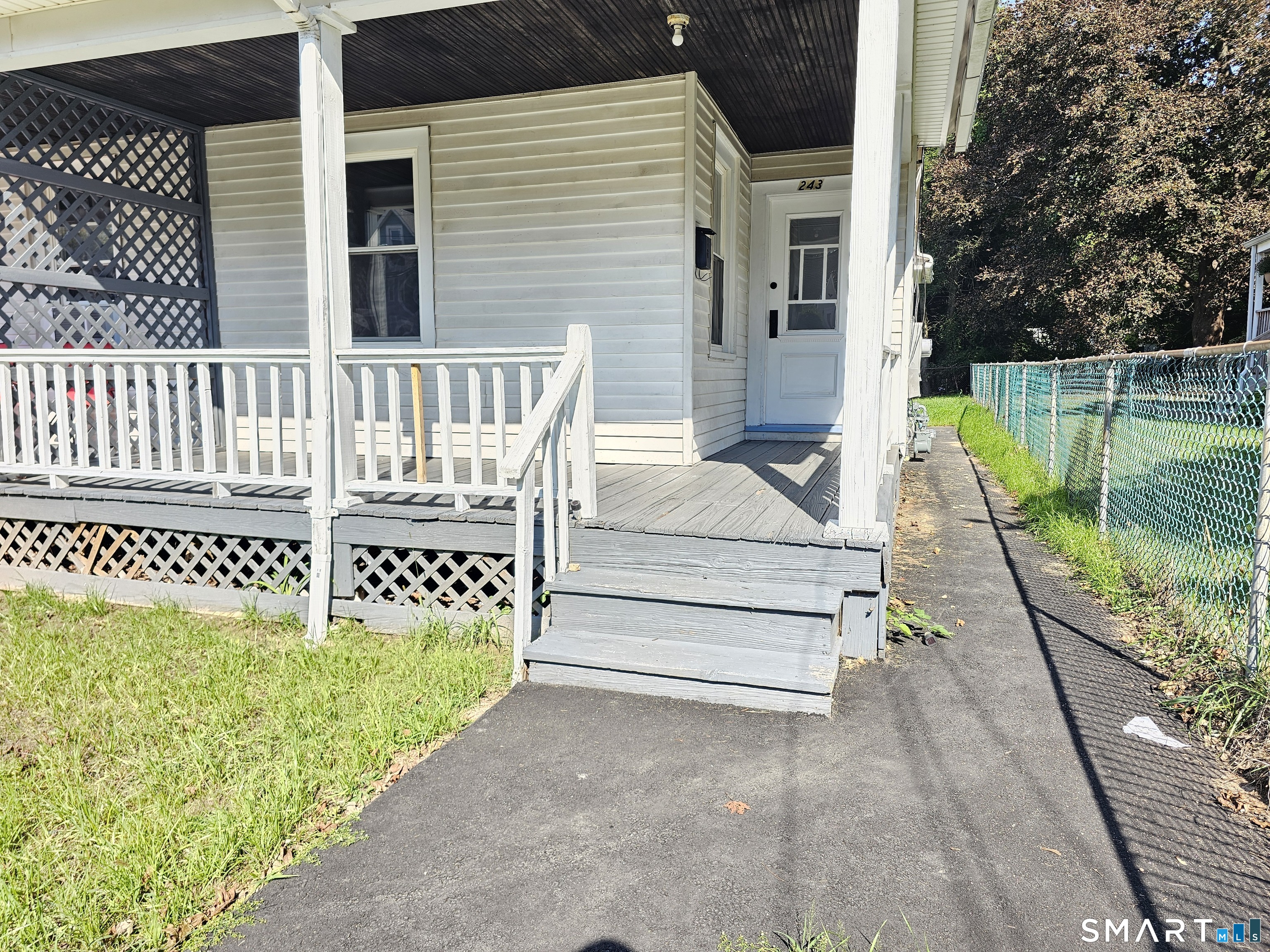 243 Oak Street Manchester CT 06040