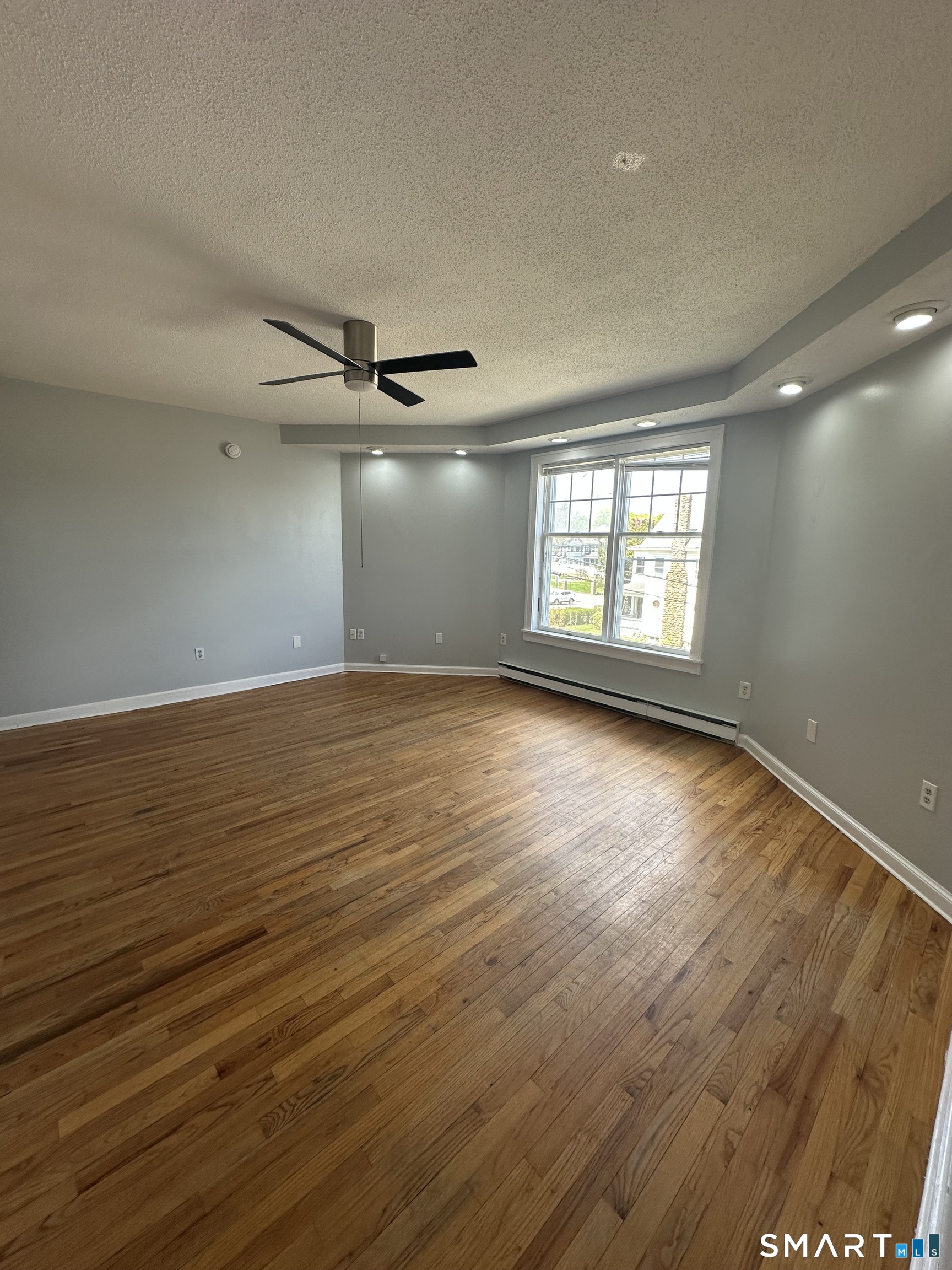 196 Ocean Avenue New London CT 06320
