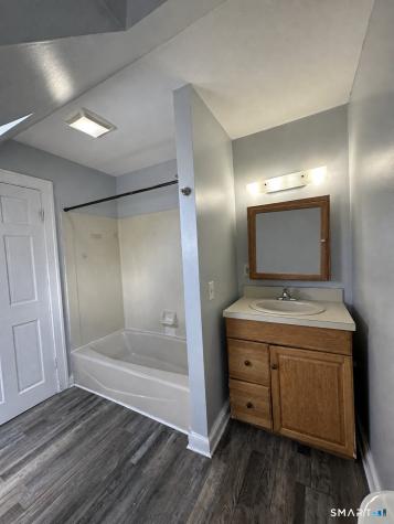 196 Ocean Avenue New London CT 06320