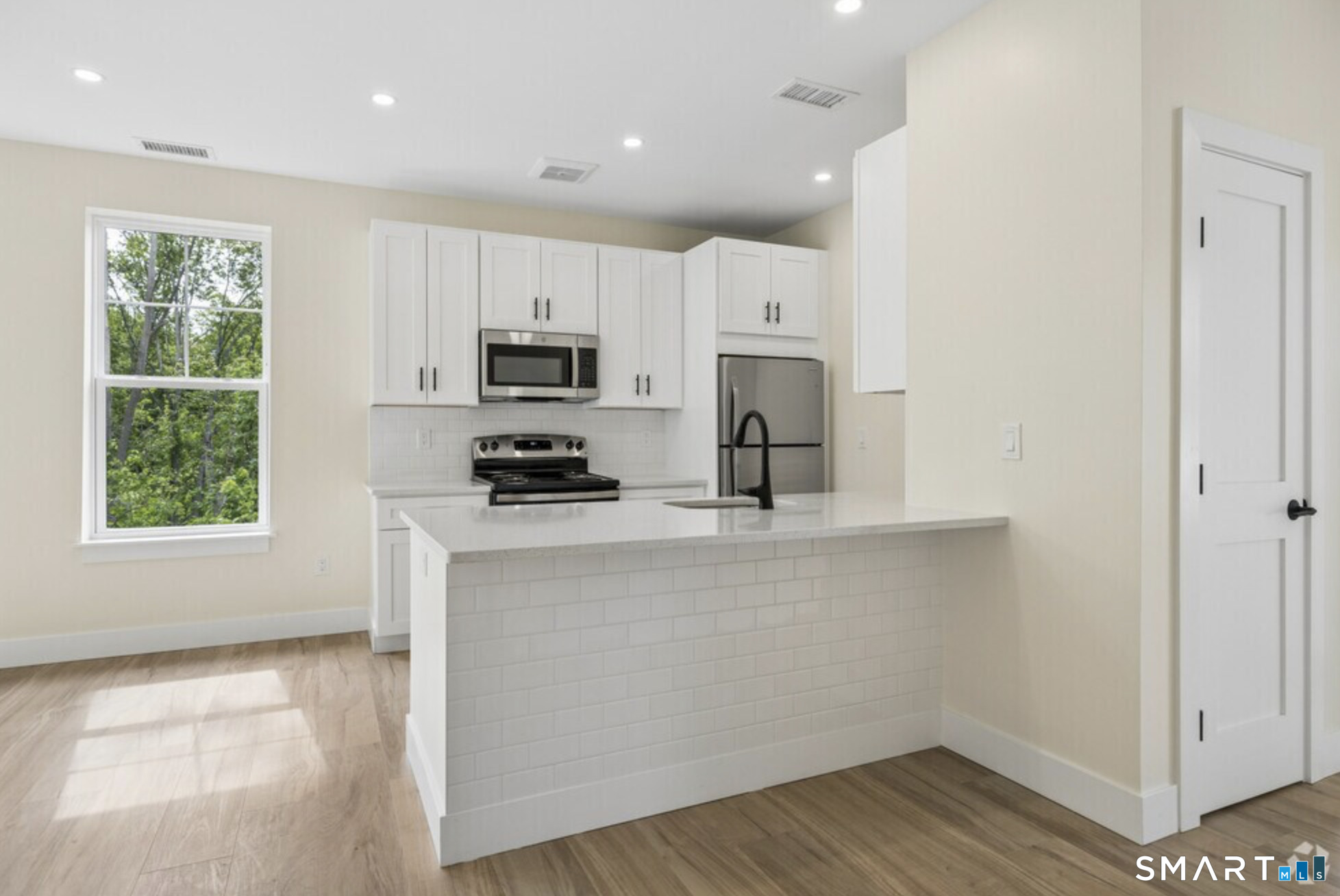 220 East Road Meriden CT 06450