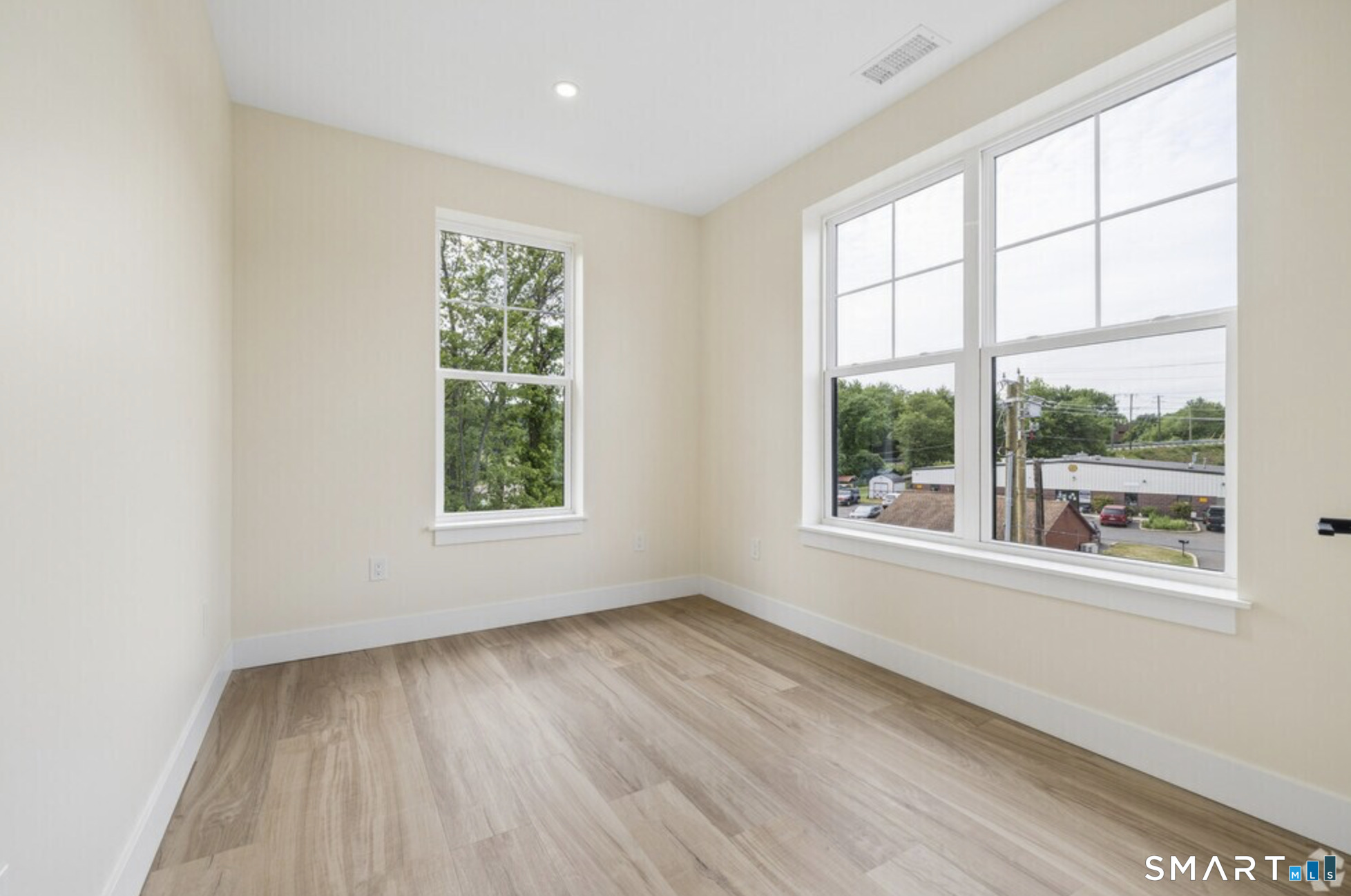 220 East Road Meriden CT 06450