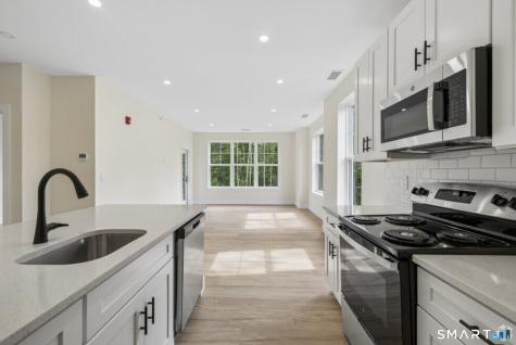 220 East Road Meriden CT 06450