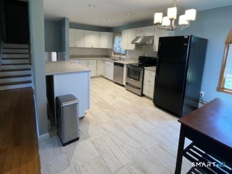 21 Mcdermott Circle Hamden CT 06518