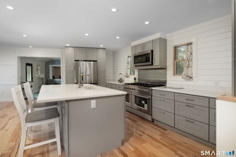9 Woodcrest Lane Salisbury CT 06039