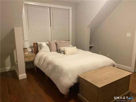 8 Svea Avenue Branford CT 06405