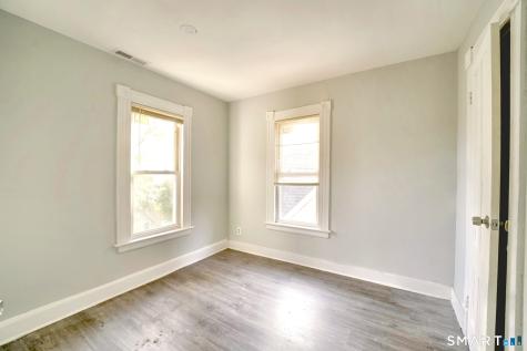 7 Ridgewood Street Waterbury CT 06710
