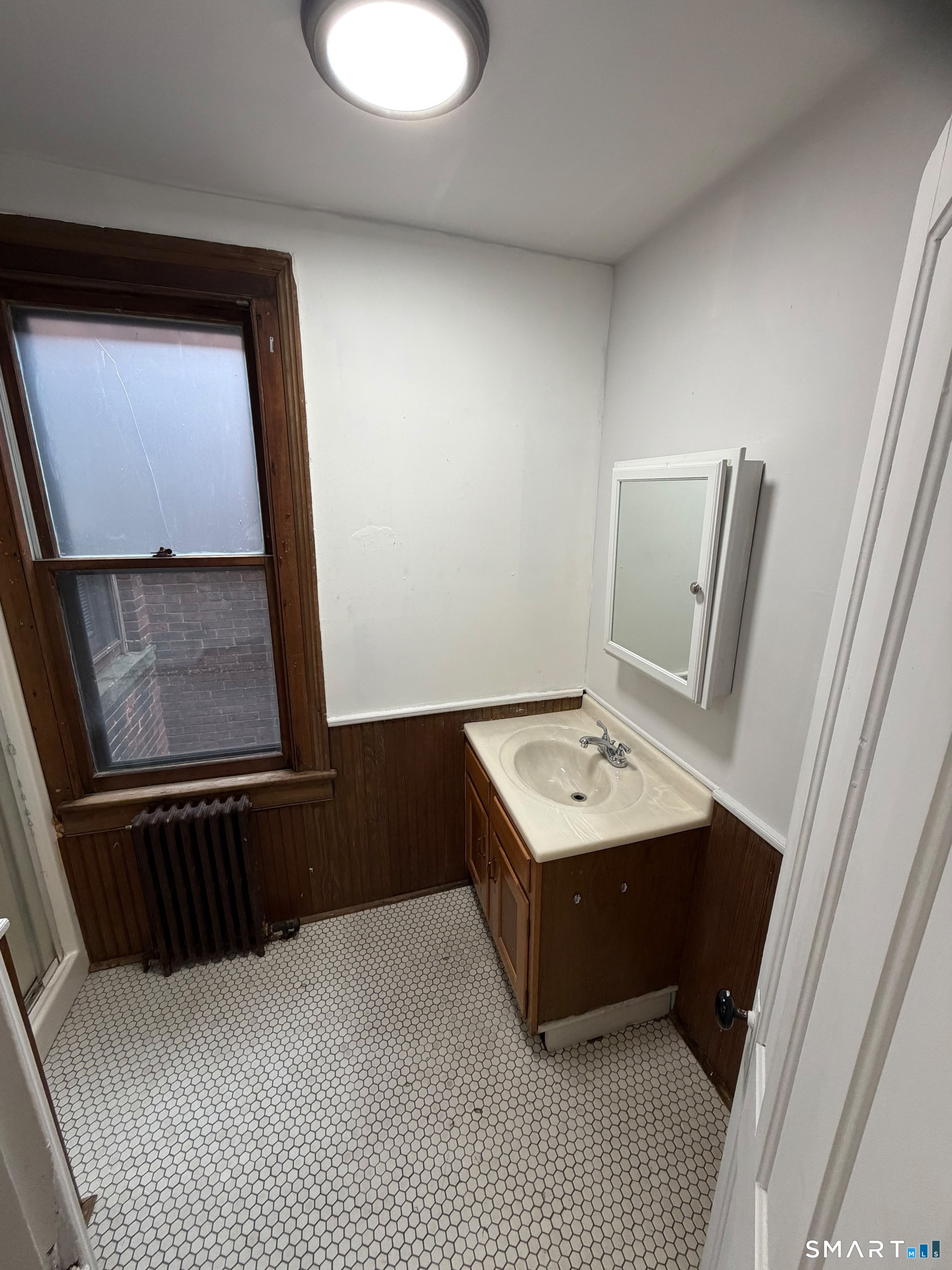 582 Kossuth Street Bridgeport CT 06608
