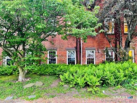 1 Russell Street Middletown CT 06457