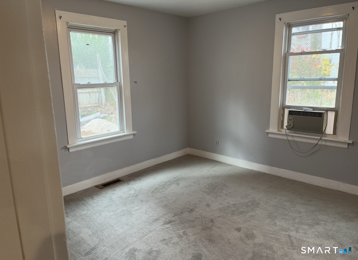 109 1/2 Oak Avenue Shelton CT 06484
