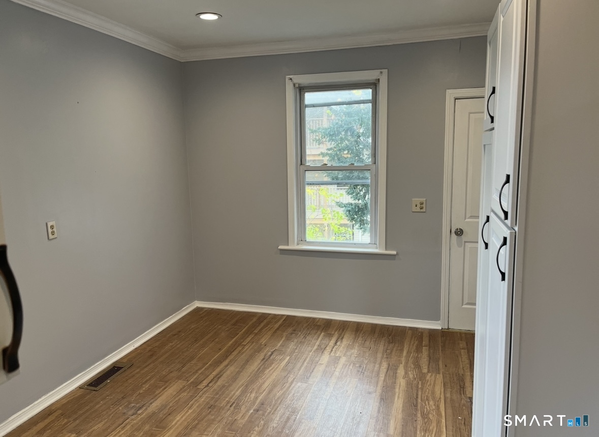 109 1/2 Oak Avenue Shelton CT 06484