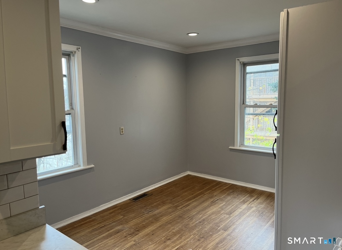 109 1/2 Oak Avenue Shelton CT 06484