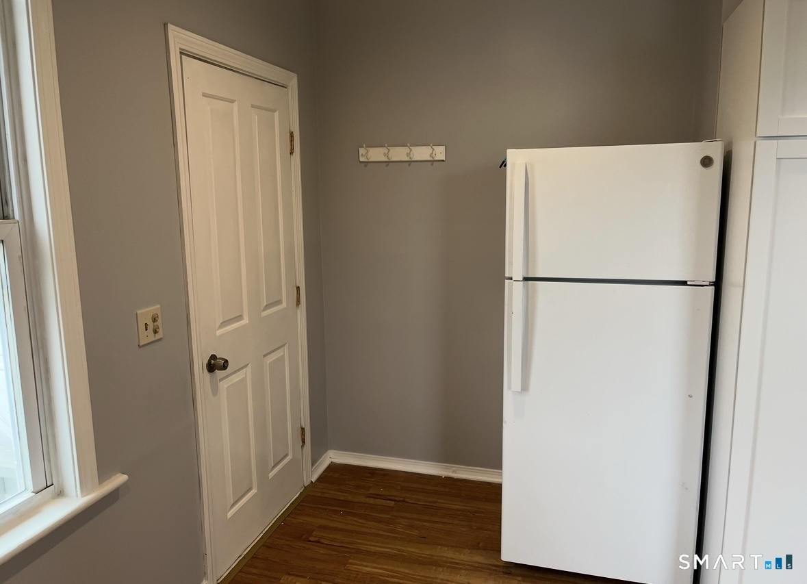 109 1/2 Oak Avenue Shelton CT 06484
