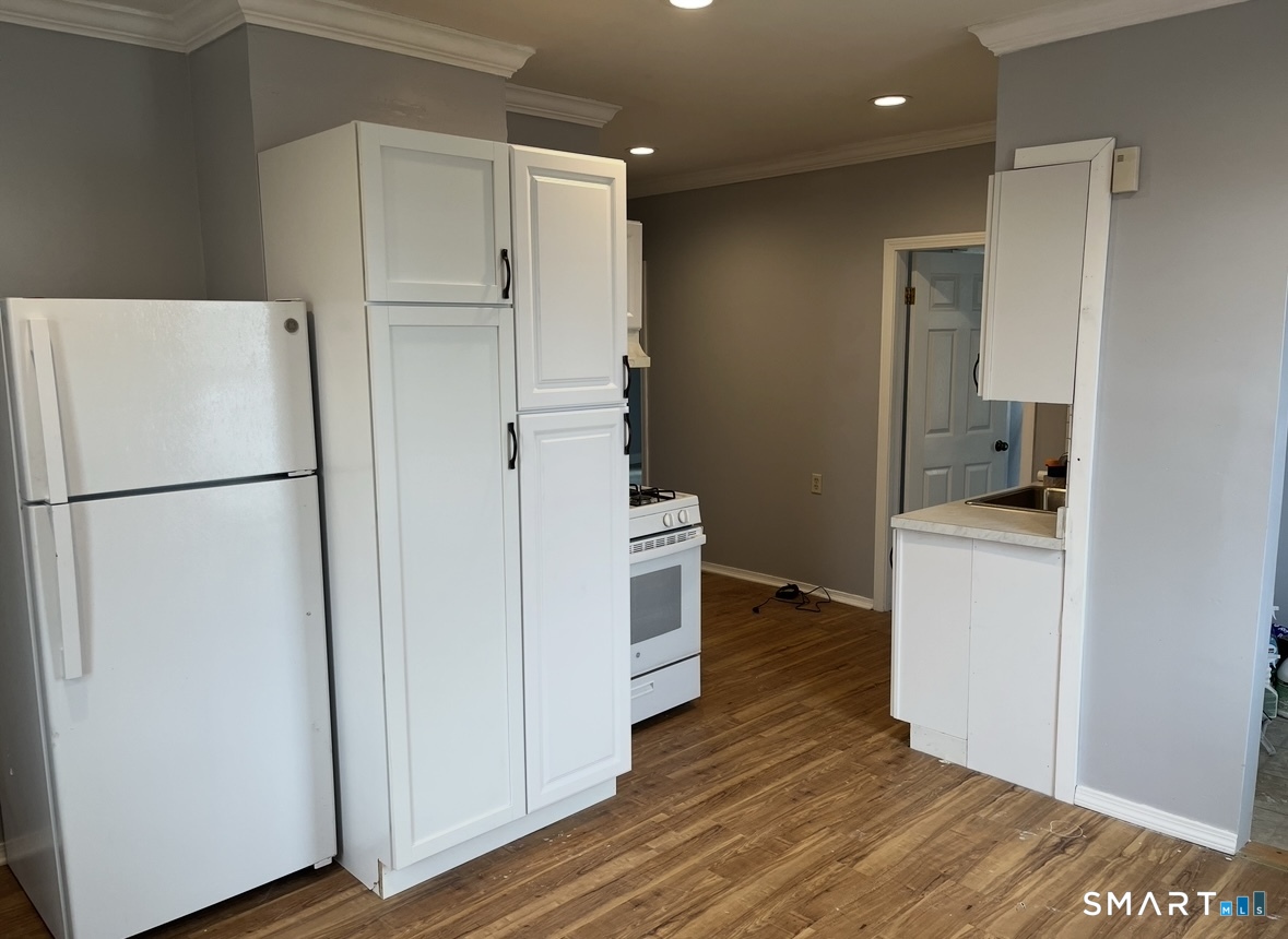 109 1/2 Oak Avenue Shelton CT 06484