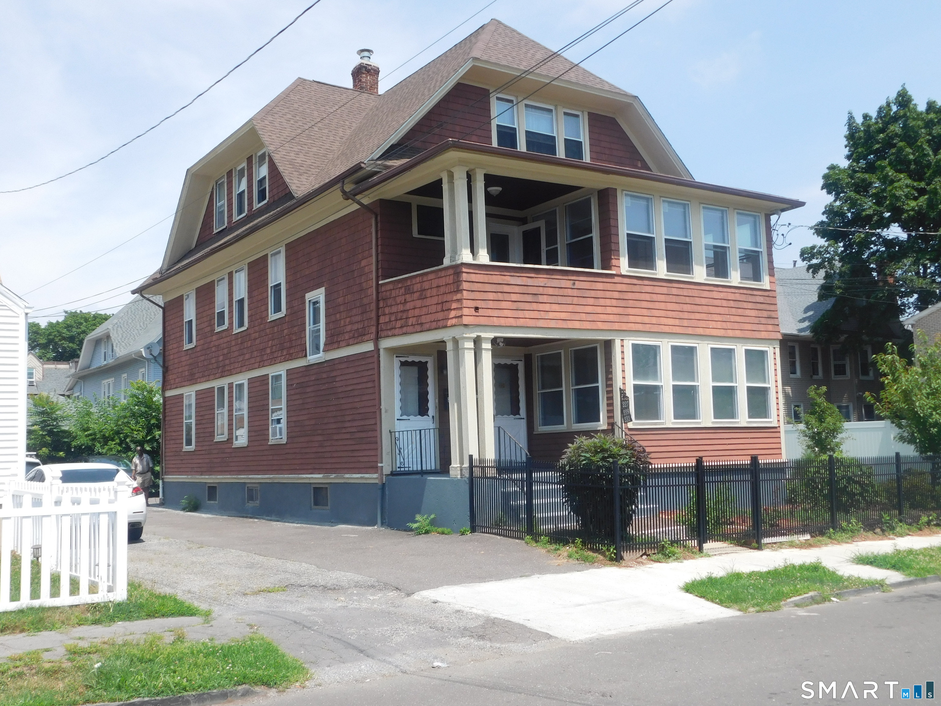 227-231 Edna Avenue Bridgeport CT 06610