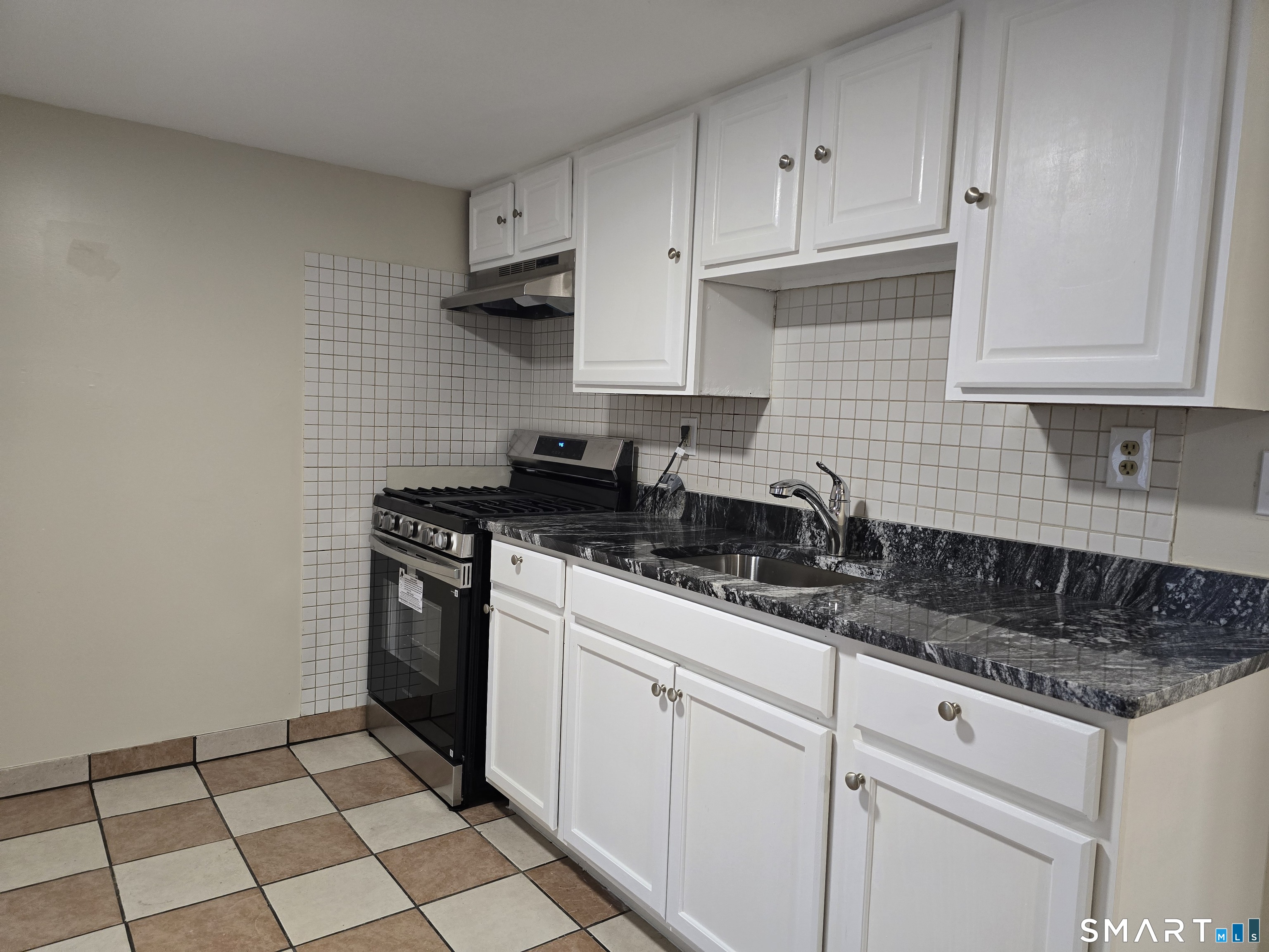 15 Lawlor Street New Britain CT 06051