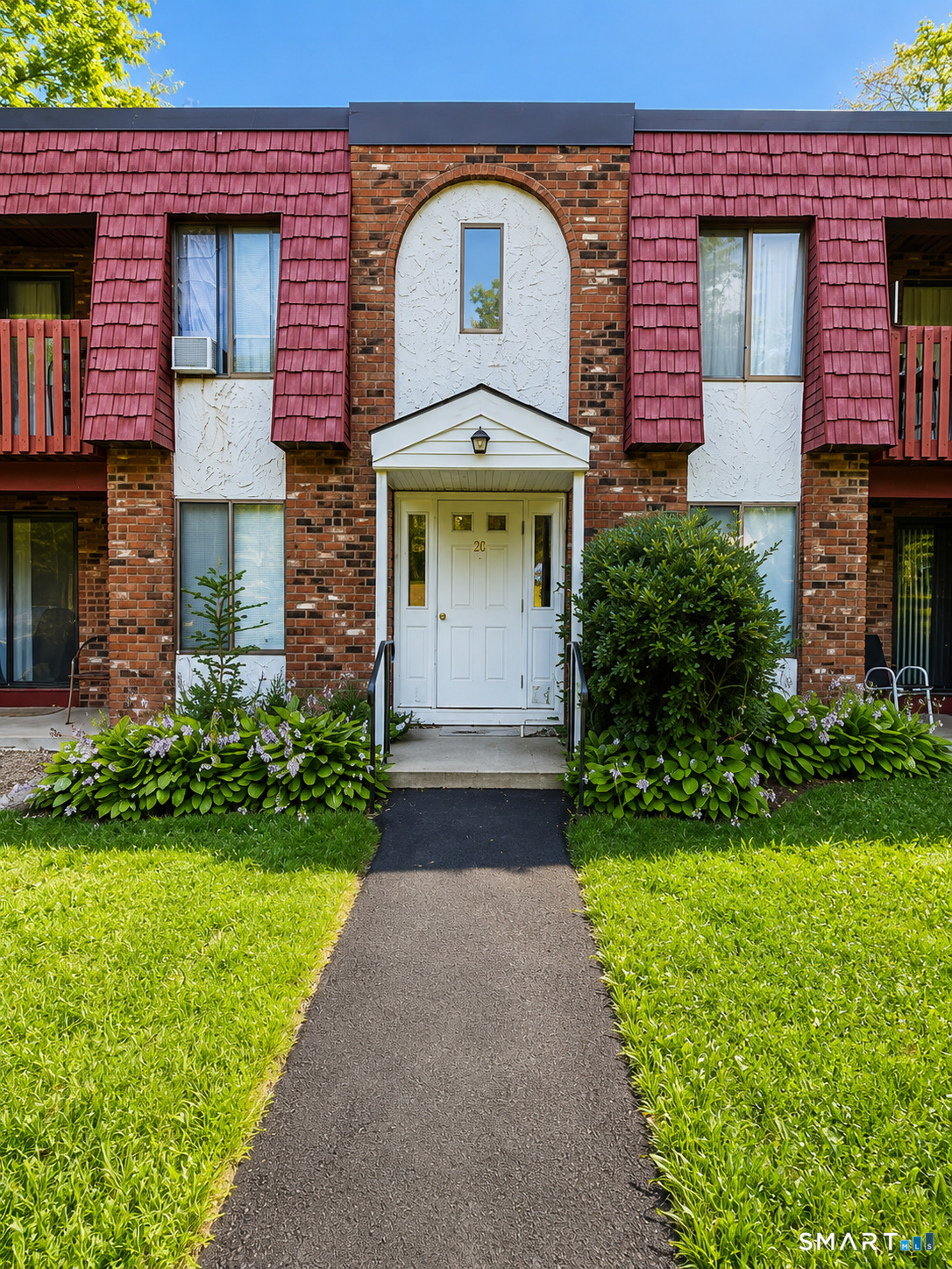 20 Woodsedge Drive Newington CT 06111