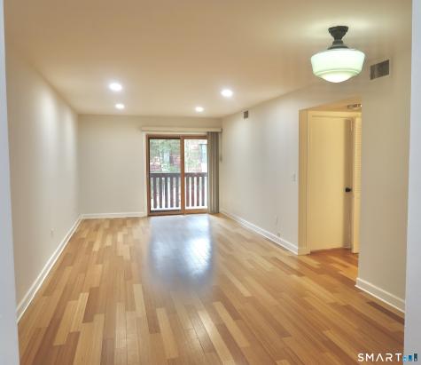 20 Woodsedge Drive Newington CT 06111
