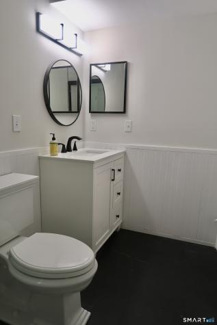 20 Woodsedge Drive Newington CT 06111