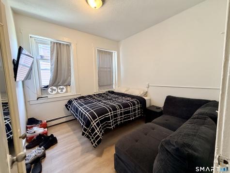 36 Truman Street New London CT 06320