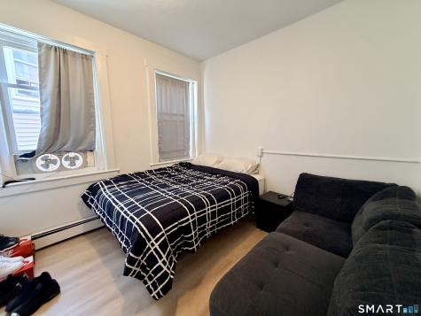 36 Truman Street New London CT 06320