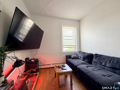 36 Truman Street New London CT 06320