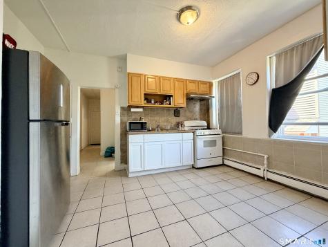 36 Truman Street New London CT 06320