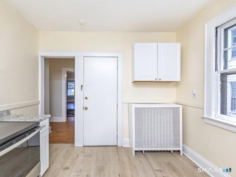 89 Maplewood Avenue West Hartford CT 06119