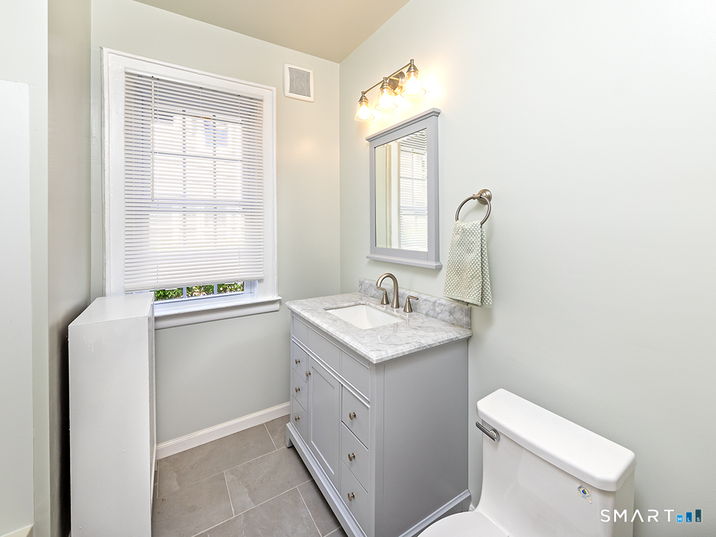 89 Maplewood Avenue West Hartford CT 06119