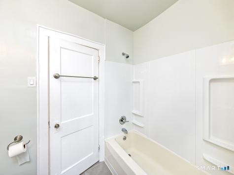 89 Maplewood Avenue West Hartford CT 06119