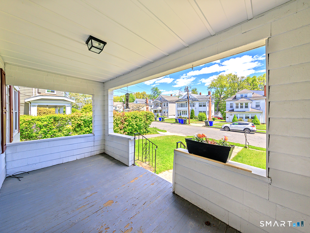 89 Maplewood Avenue West Hartford CT 06119