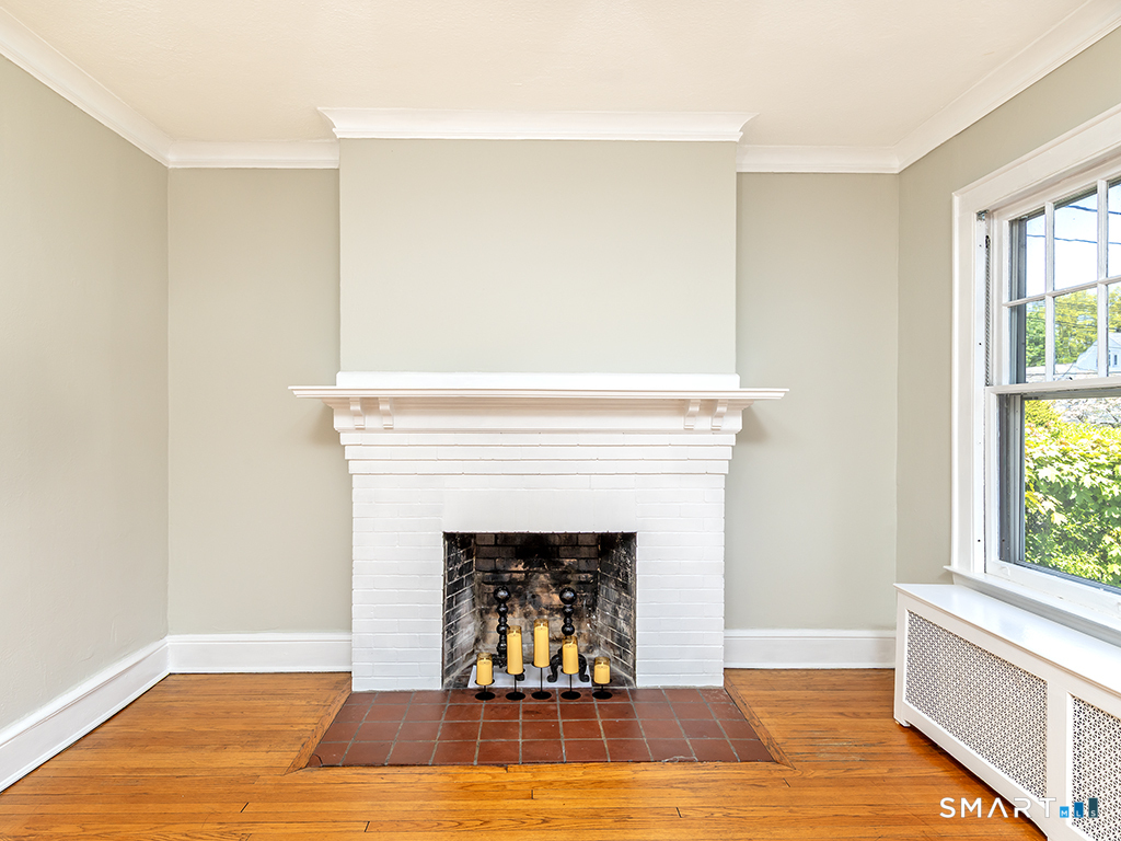 89 Maplewood Avenue West Hartford CT 06119