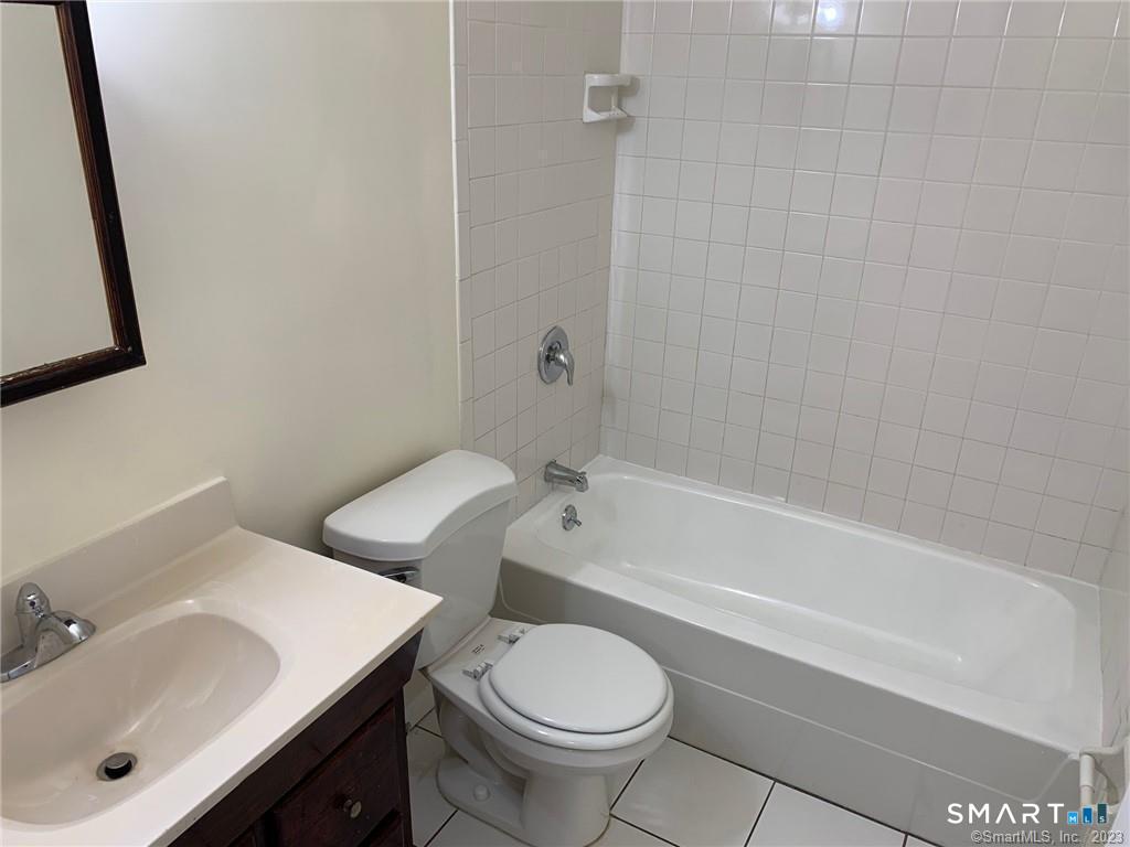 12 Irving Place Danbury CT 06810