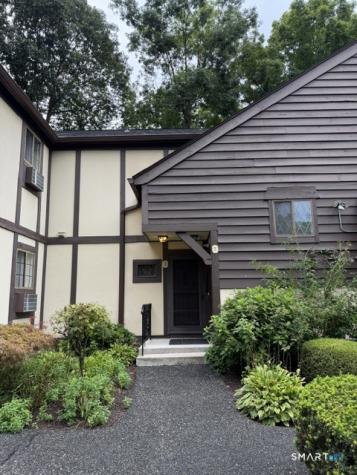 2 Derby Court Brookfield CT 06804