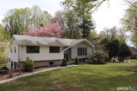 442 Surrey Lane Fairfield CT 06824