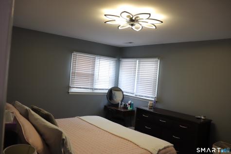 442 Surrey Lane Fairfield CT 06824