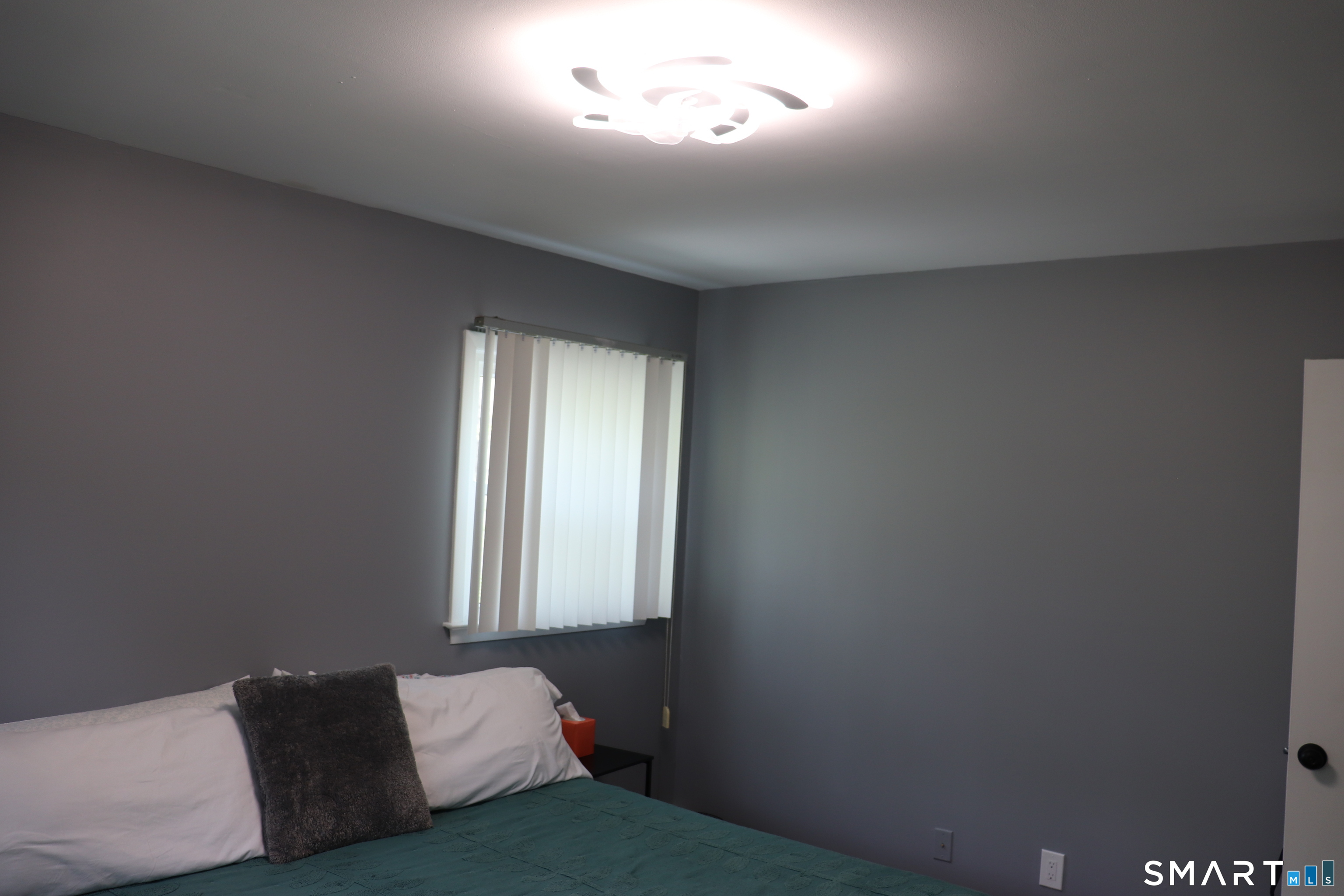 442 Surrey Lane Fairfield CT 06824