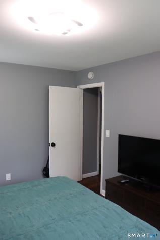 442 Surrey Lane Fairfield CT 06824