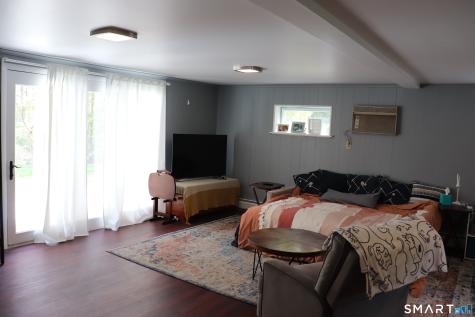 442 Surrey Lane Fairfield CT 06824