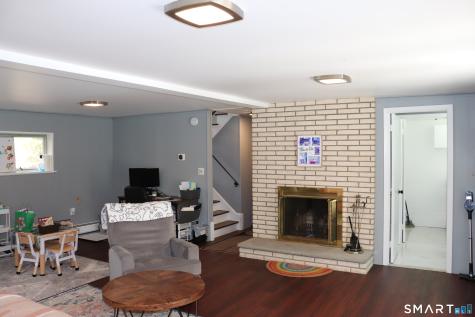 442 Surrey Lane Fairfield CT 06824